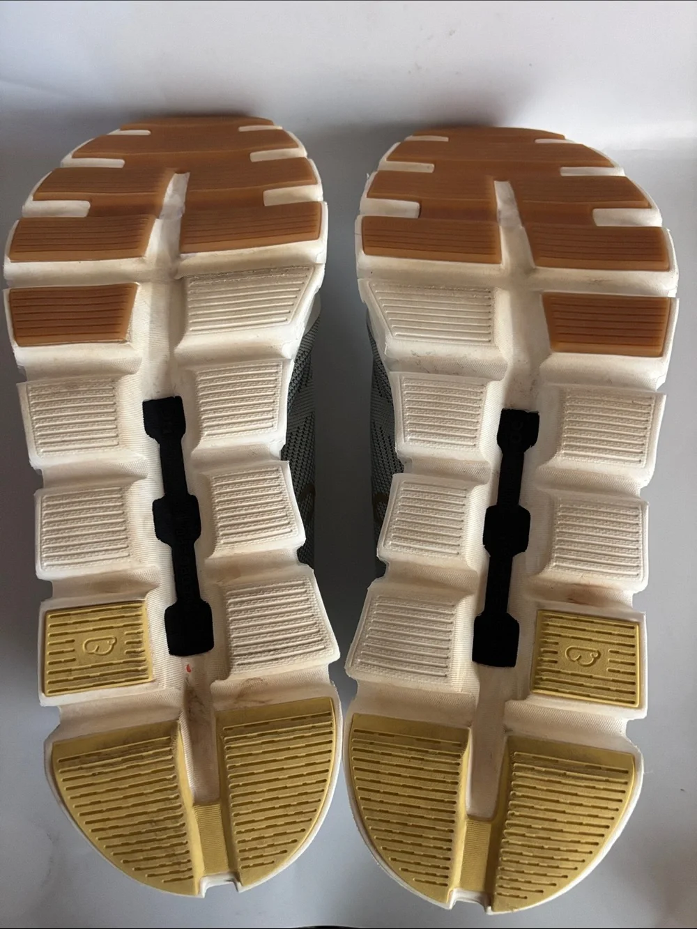 On Running breathable mesh