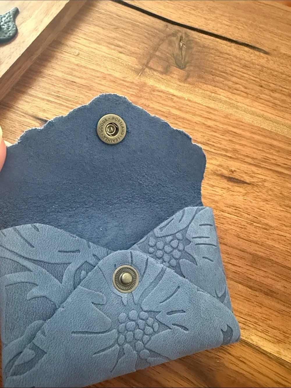 Portland Leather compact suede