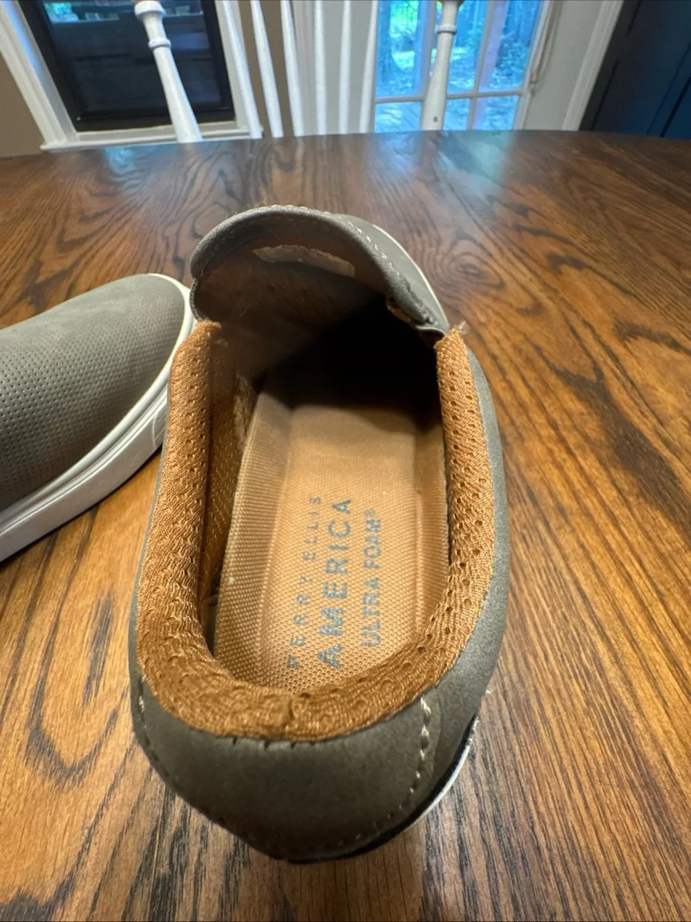 Perry Ellis perry ellis