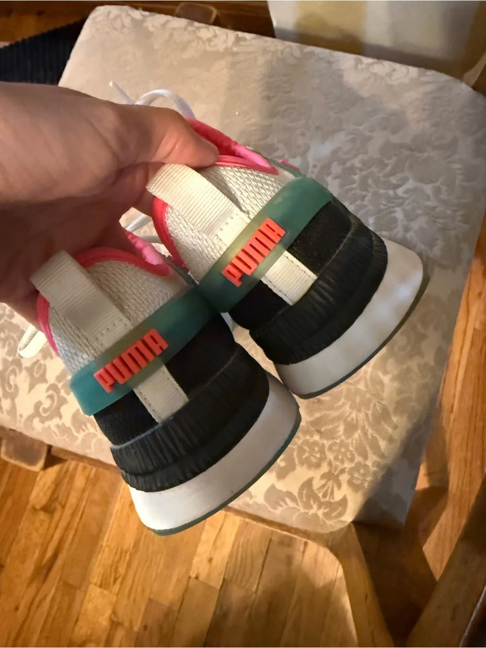 Puma lace up