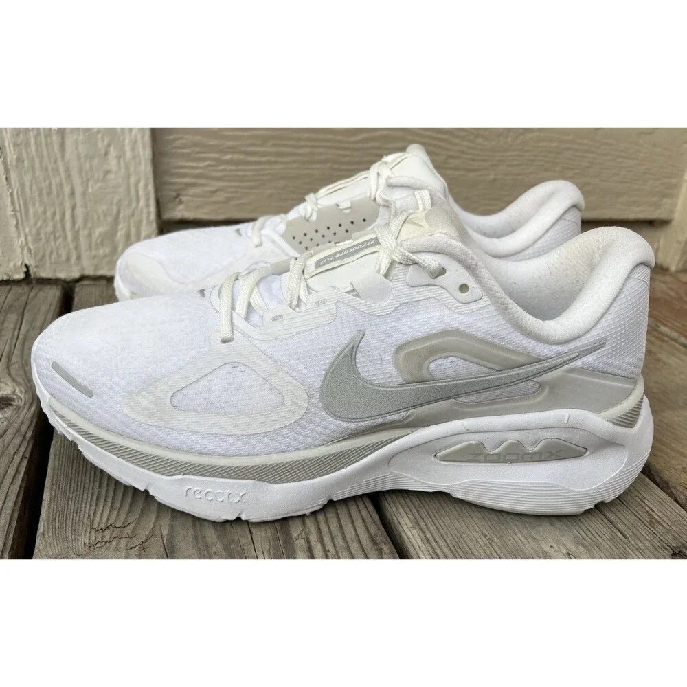 Nike structure plus