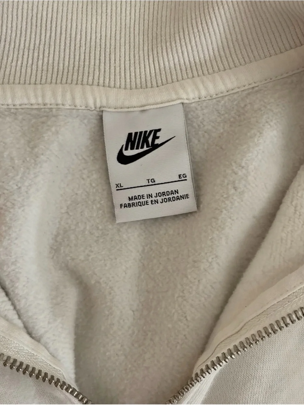 Nike classic half