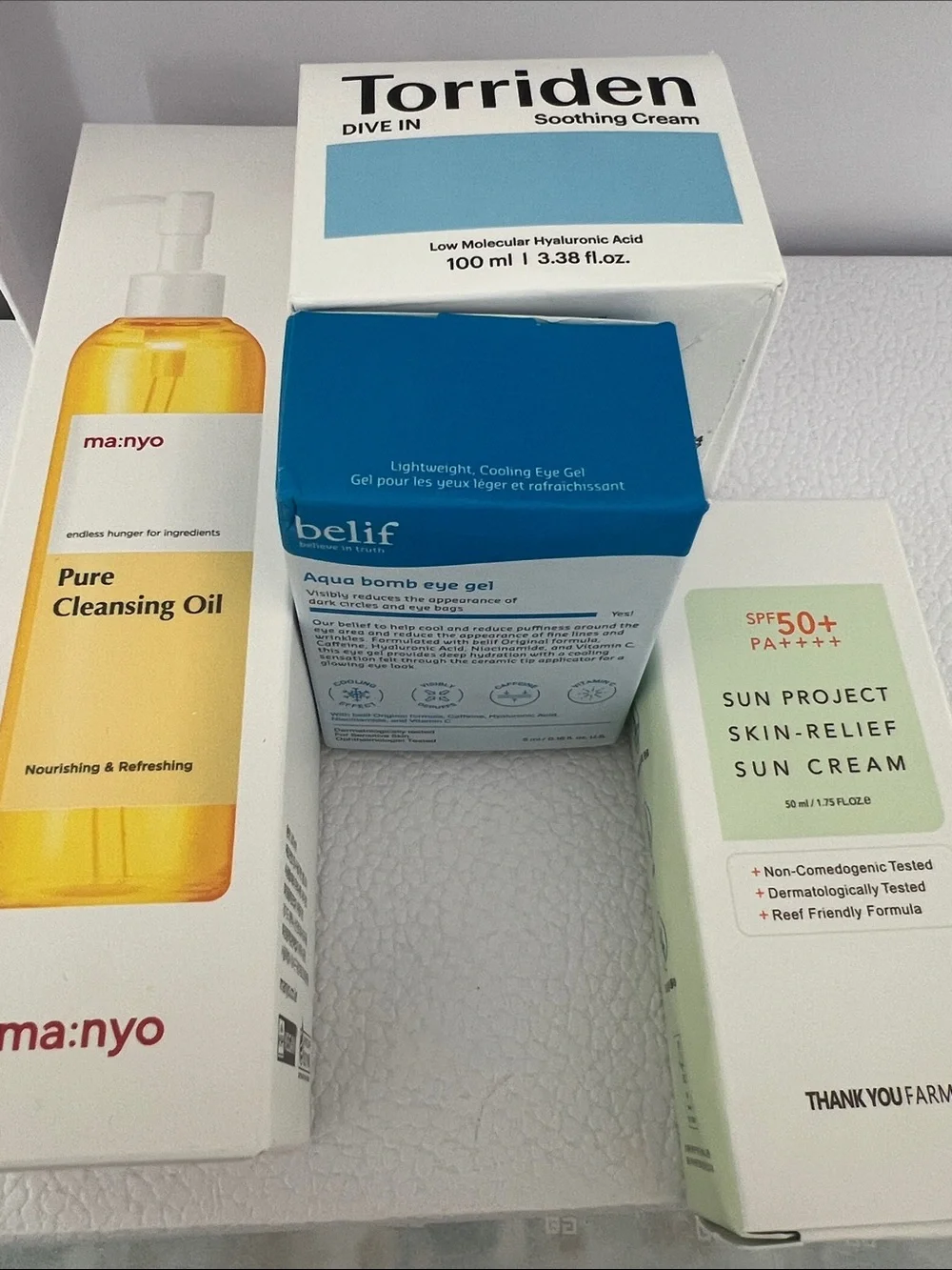 K-Beauty bundle of 4: Cleansing Oil-Soothing Cream - Eye Gel - Sunscreen