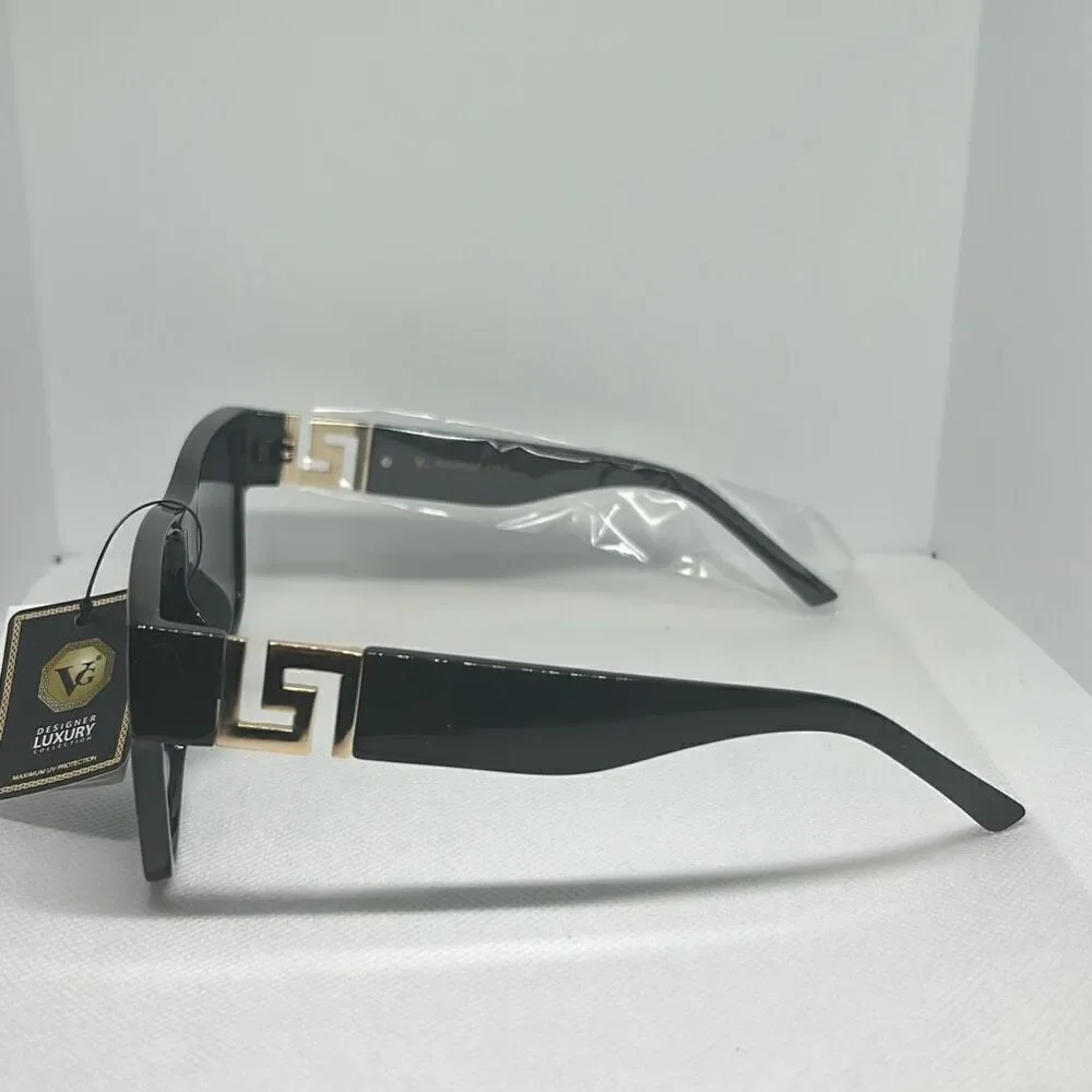 VG women’s black