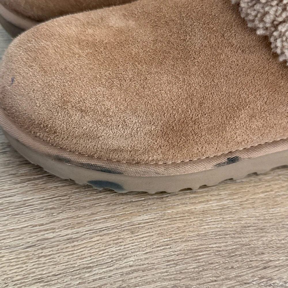 UGG see photos