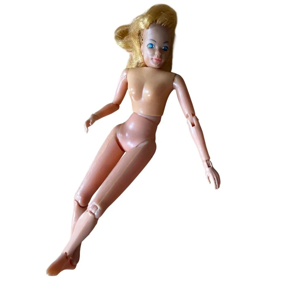 Vintage 1973 Mego Female Doll Body Blonde 8