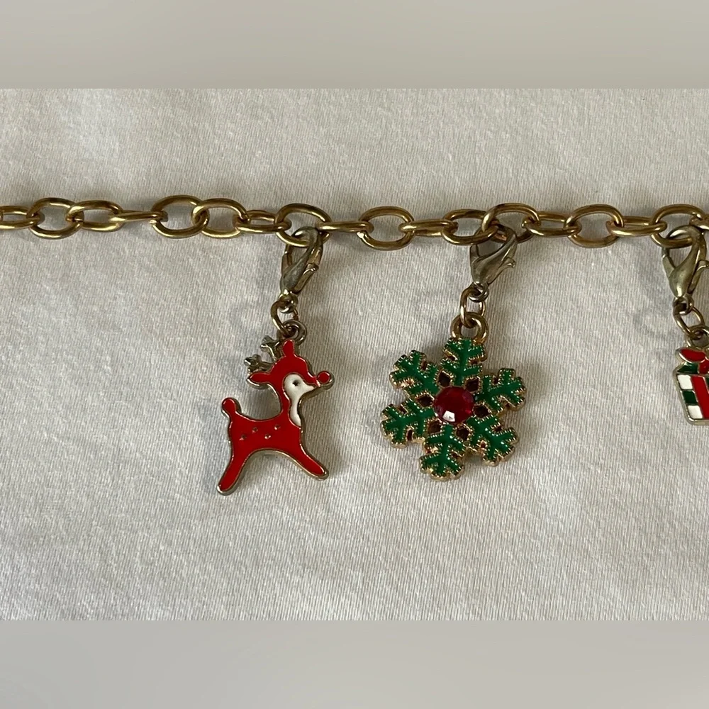 Vintage Christmas charm bracelet, gold tone, removable, charms