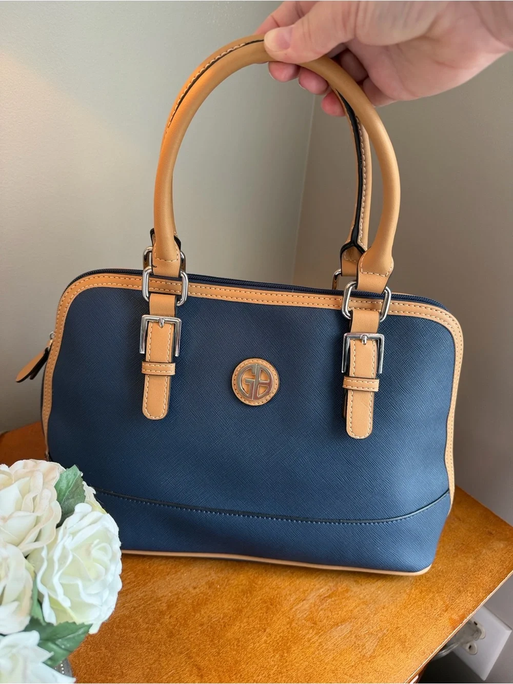 Giani Bernini structured navy