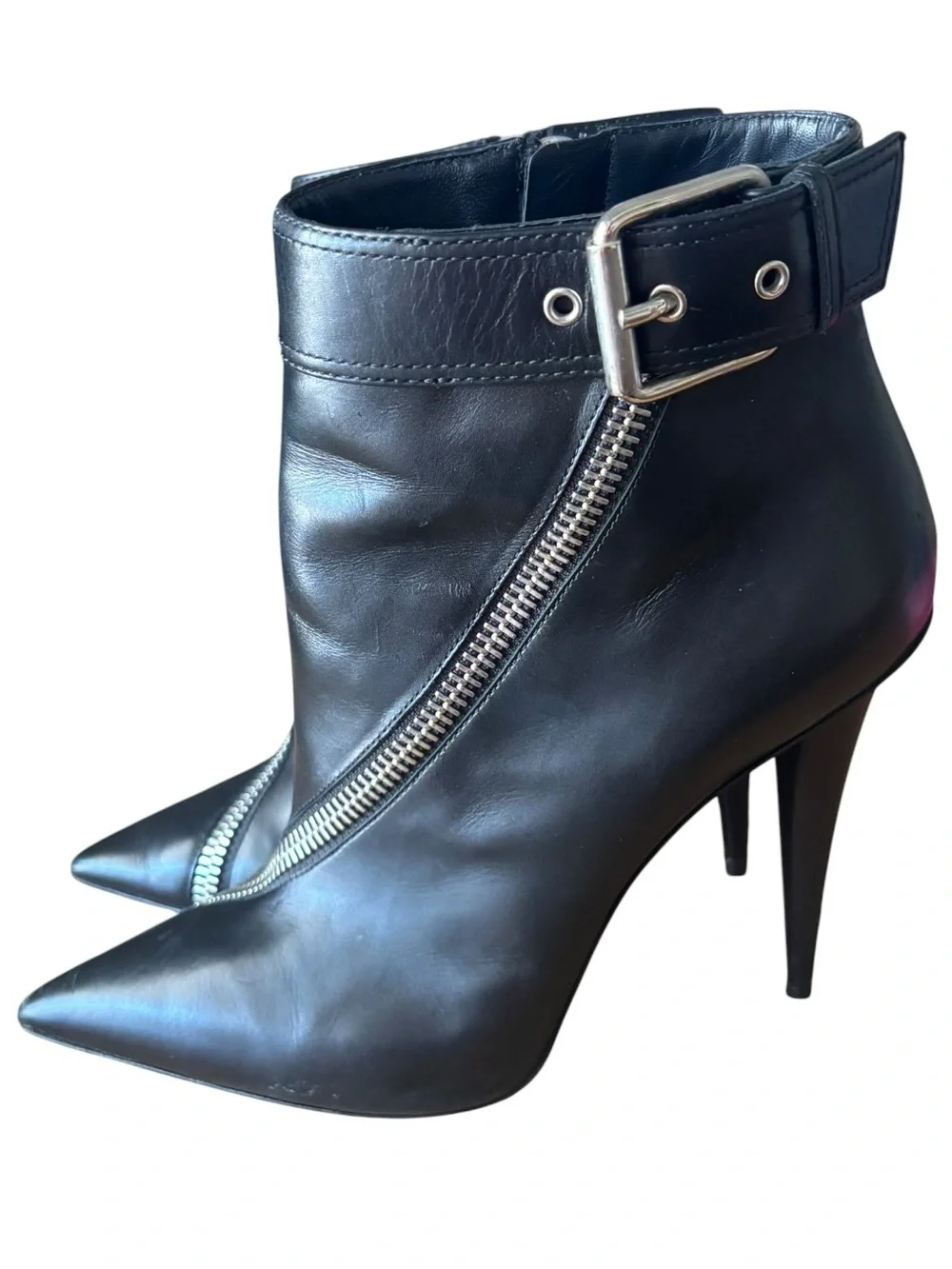Giuseppe Zanotti photos please