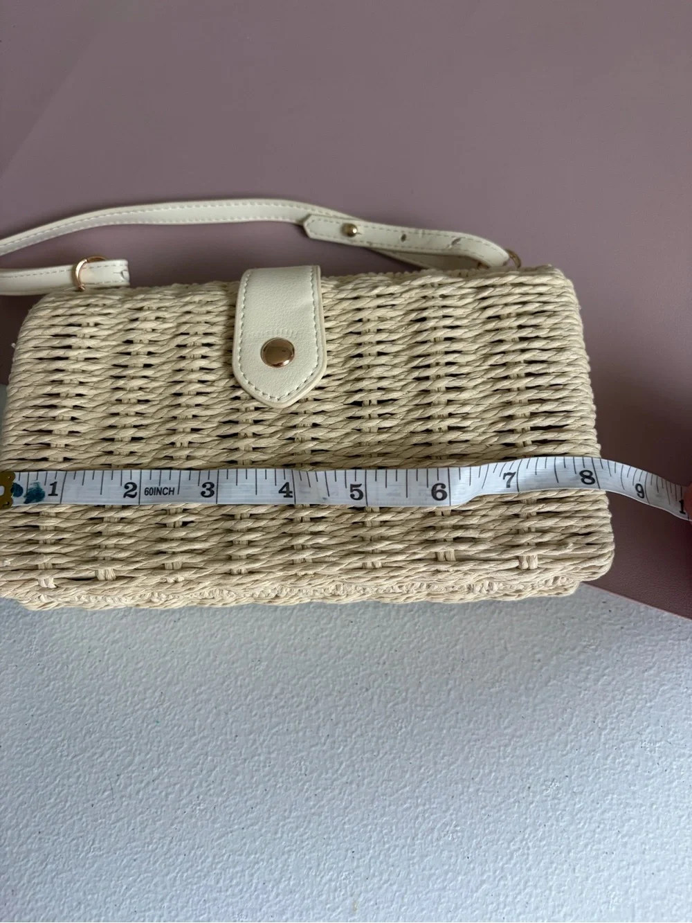 Adorable Woven Straw Crossbody Bag in Cream NWOT!