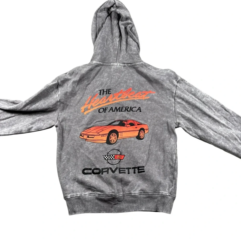 General Motors lighting character hem