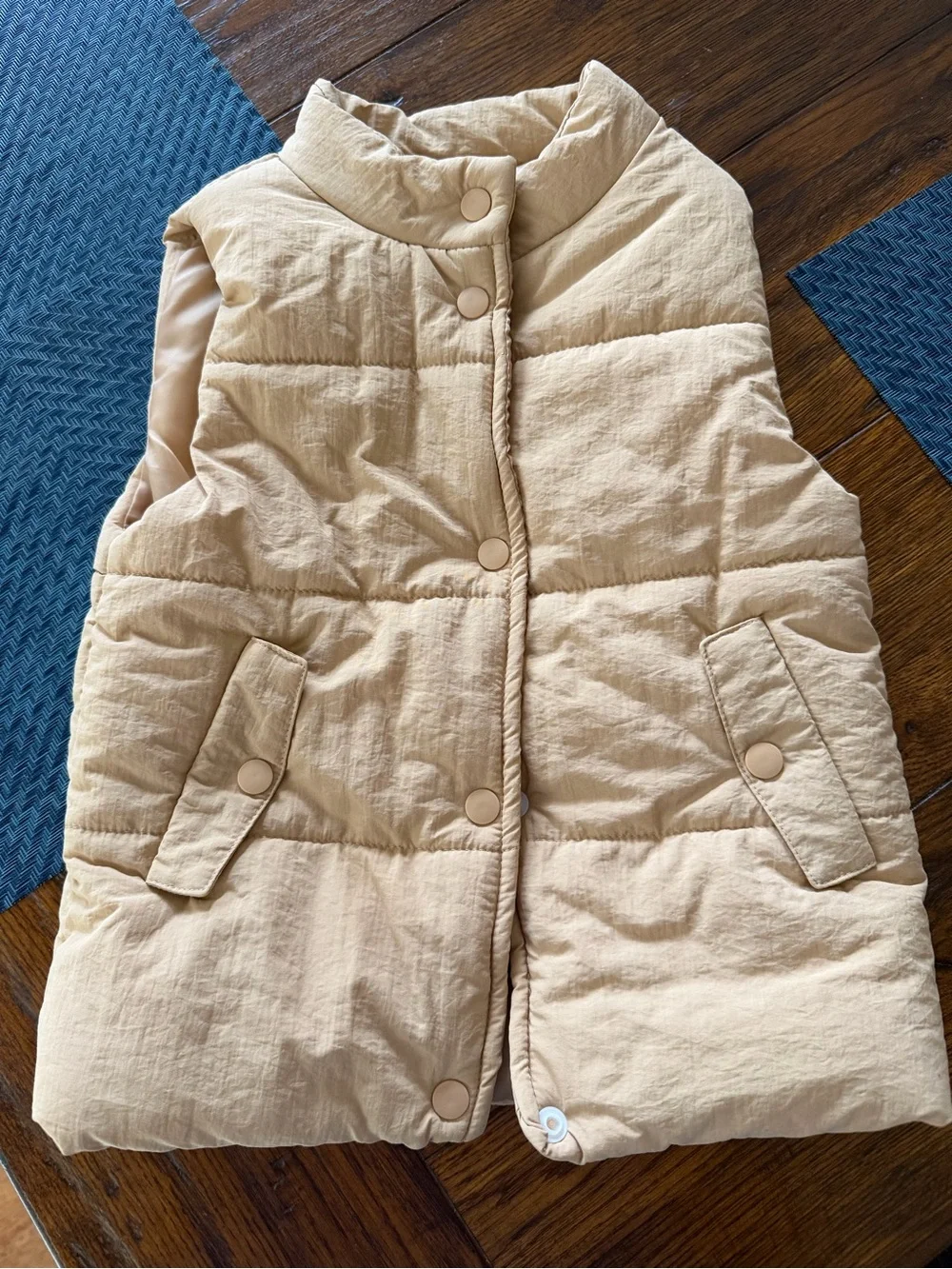 Jessica Simpson sleeveless quilted