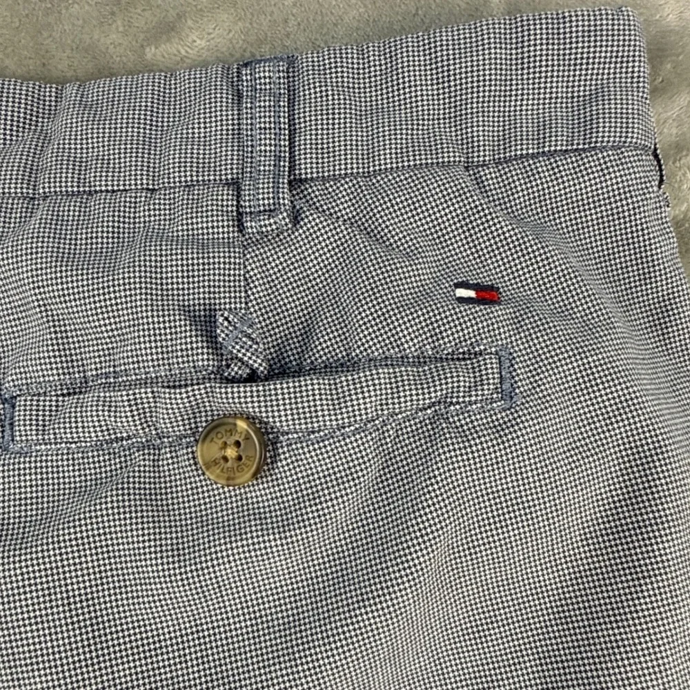 Tommy Hilfiger Mens 38 Custom Fit Houndstooth Chino Shorts Blue White Cotton
