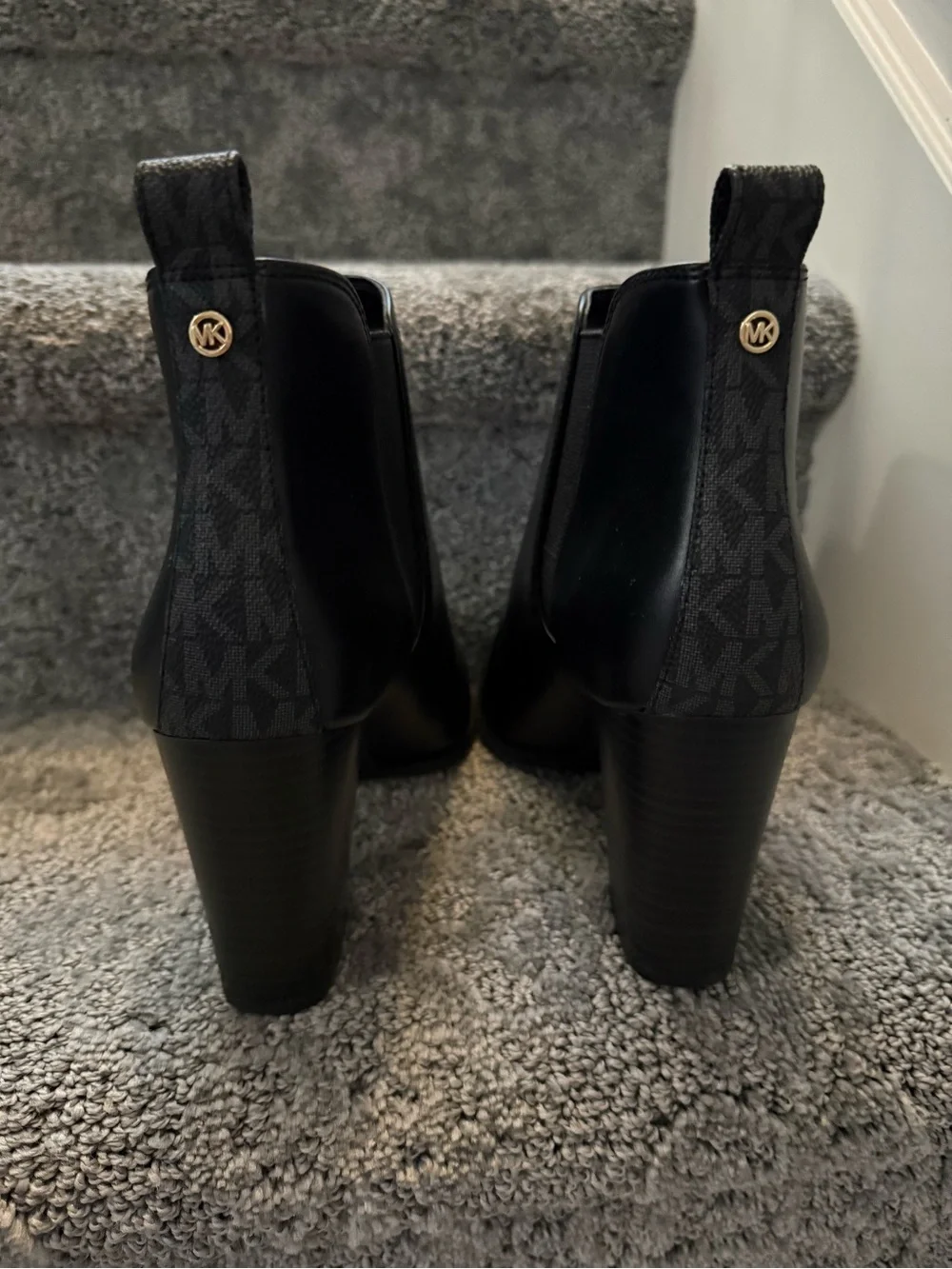 MICHAEL Michael Kors boots black new