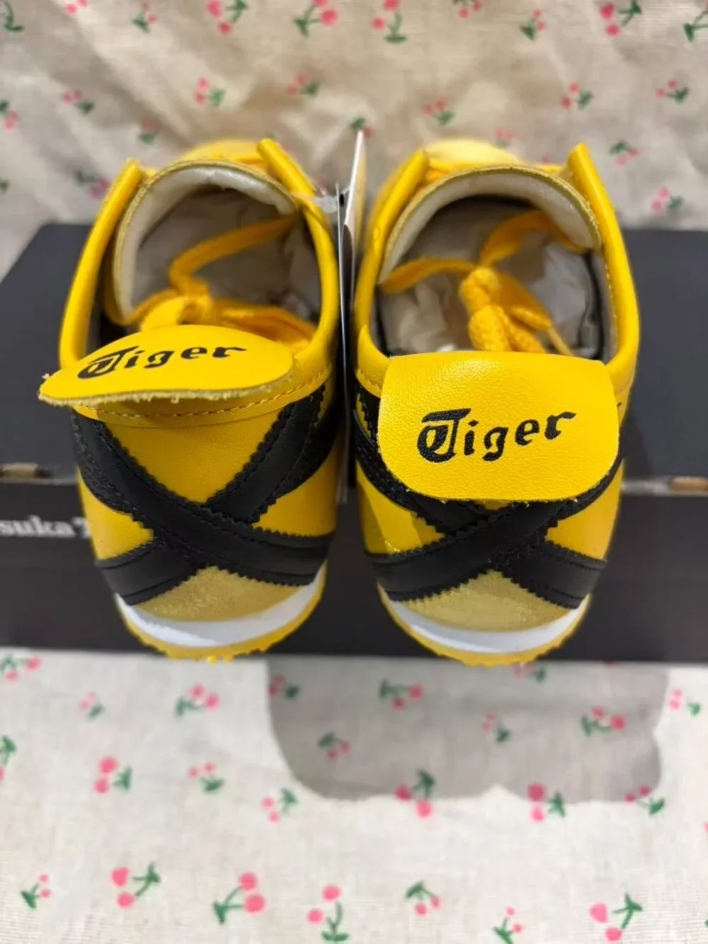 Onitsuka Tiger by Asics iconic low