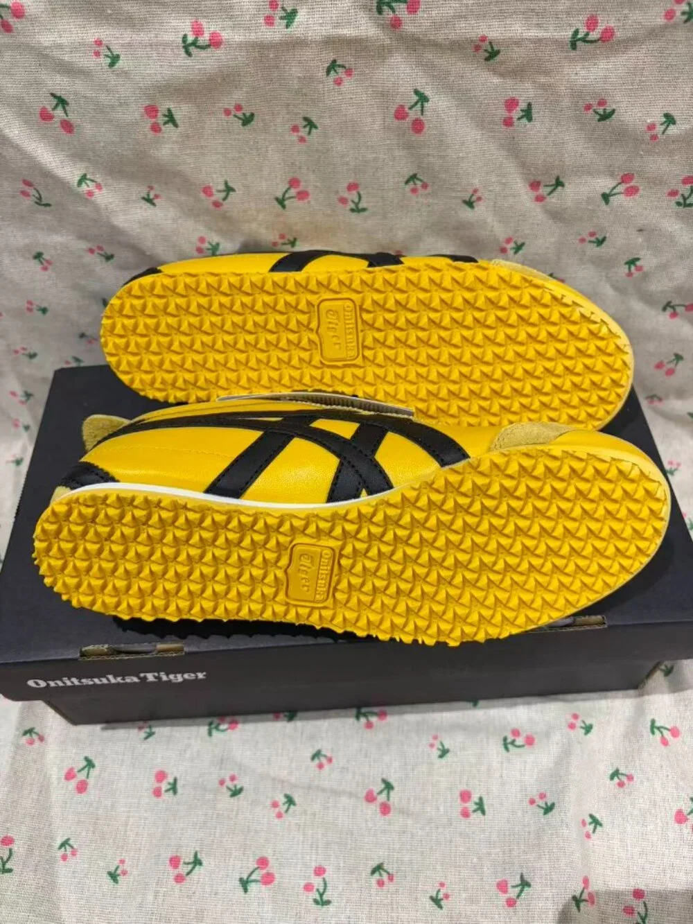 Onitsuka Tiger by Asics iconic low