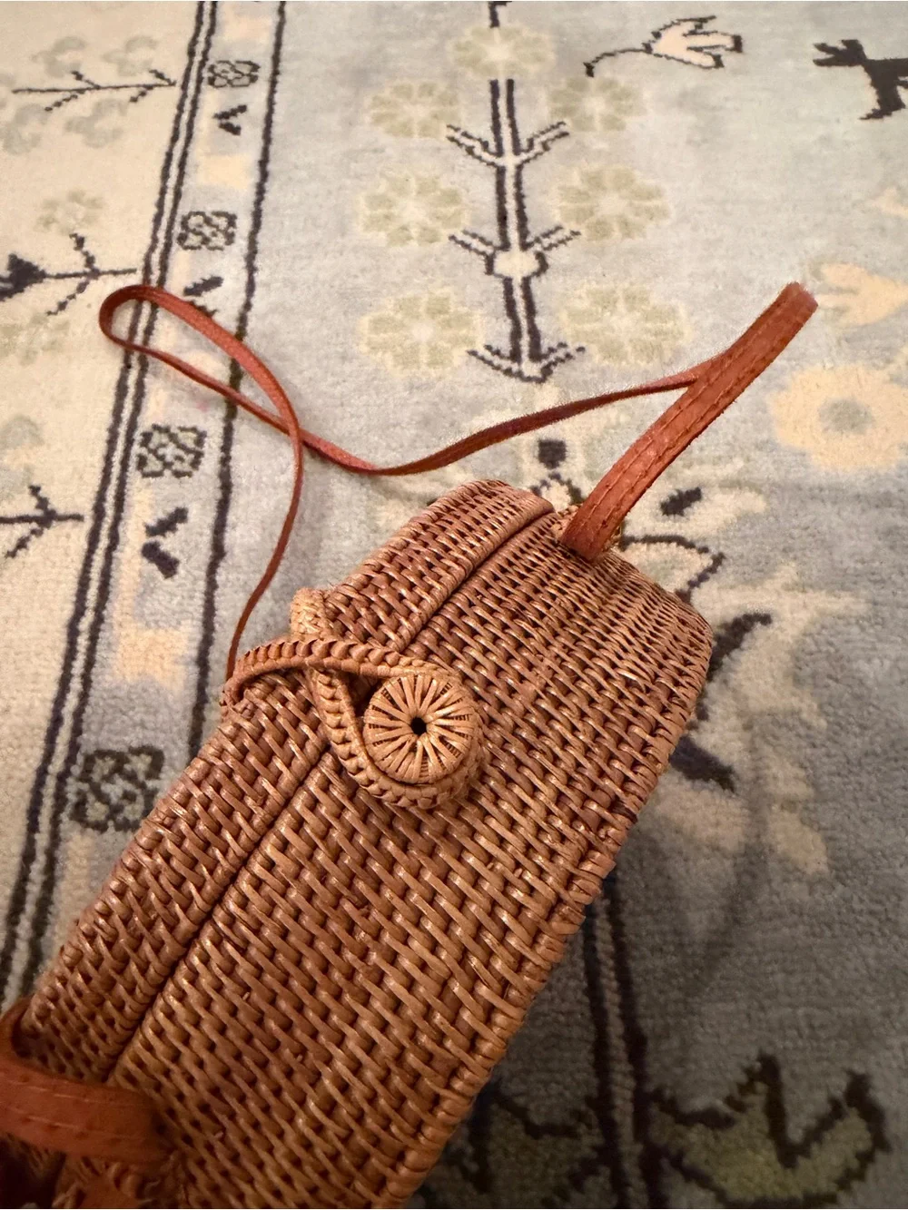 Bembien round woven
