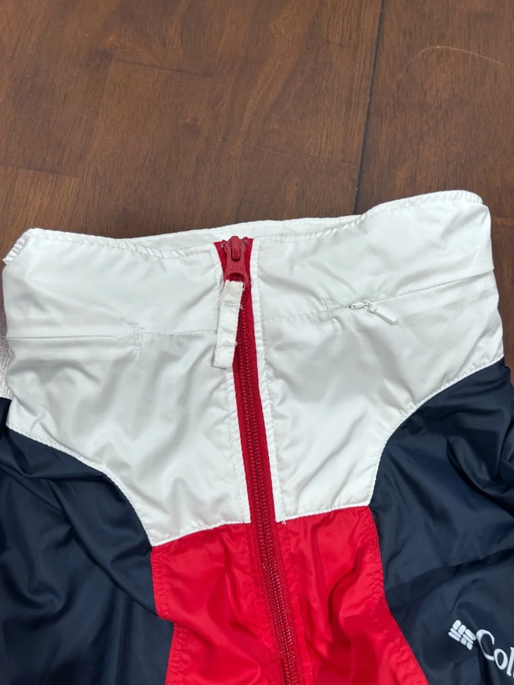 Columbia Sportswear Company columbia windbreaker