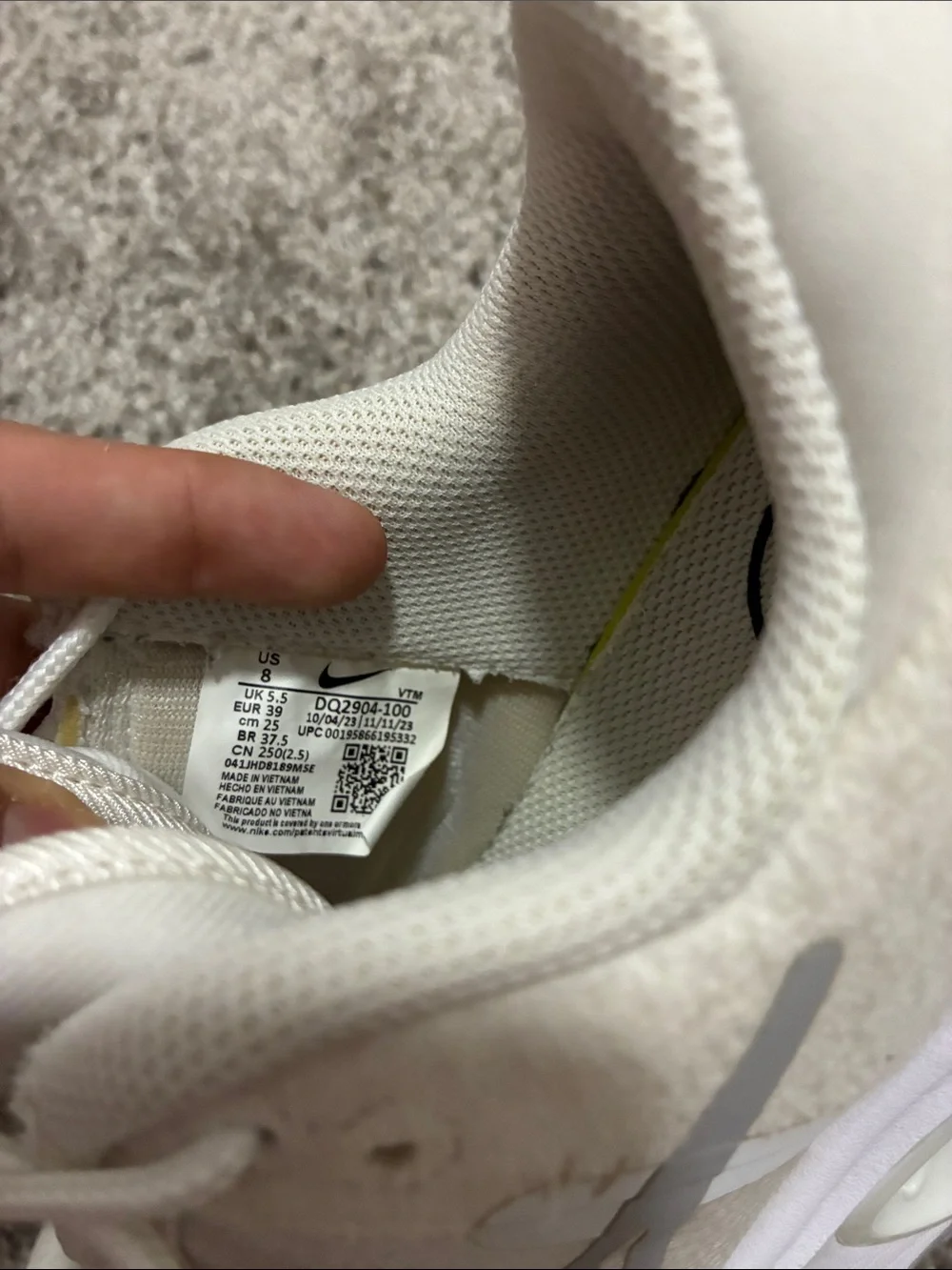 Nike women’s lace
