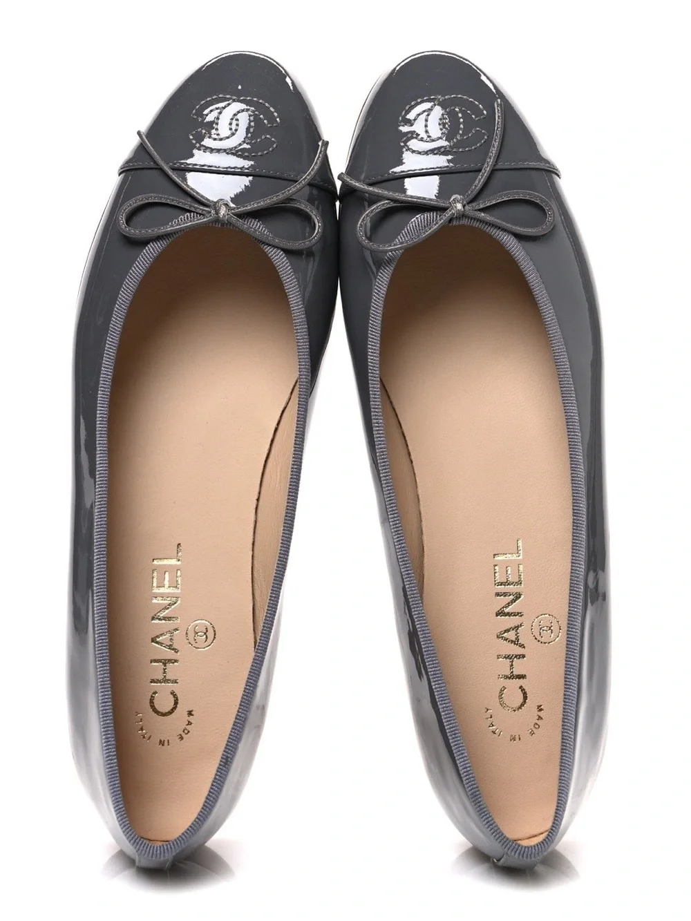 CHANEL authentic classic