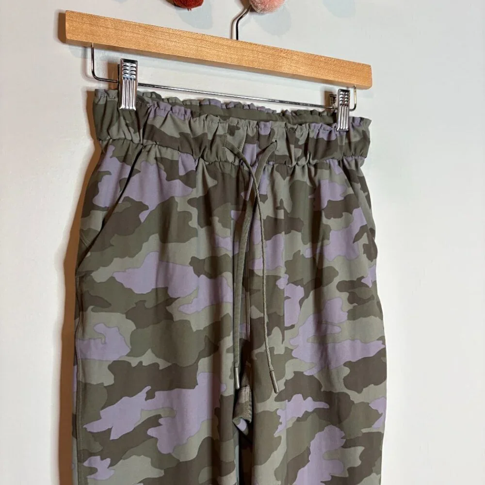 lululemon athletica excellent size