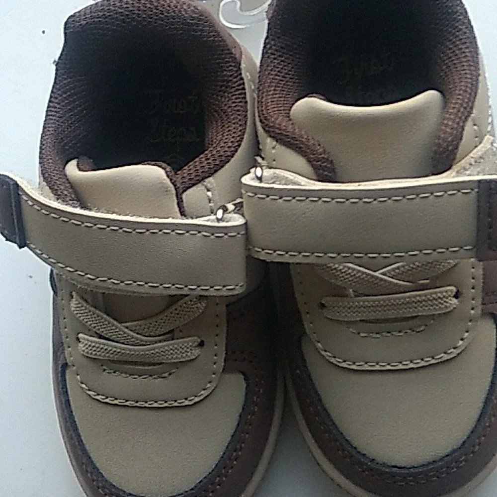 Nike tan brown