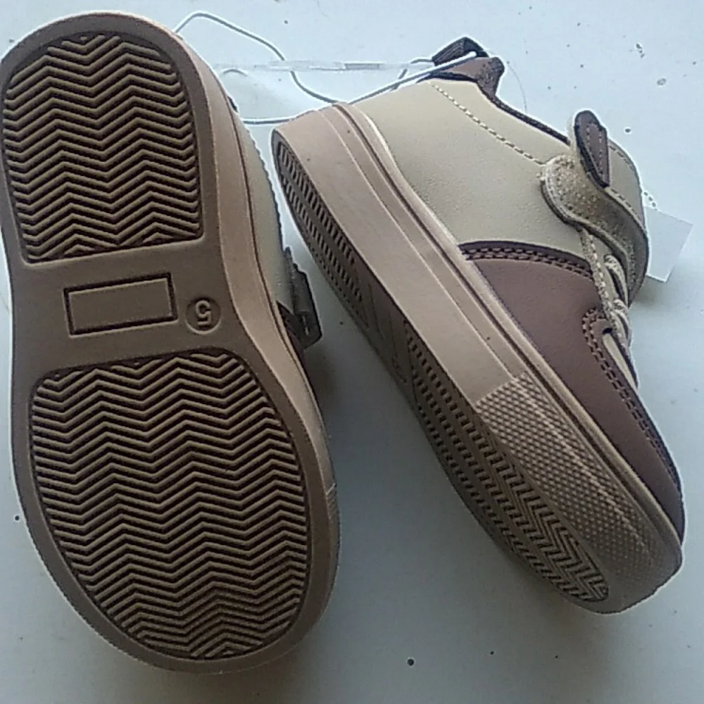 Nike tan brown
