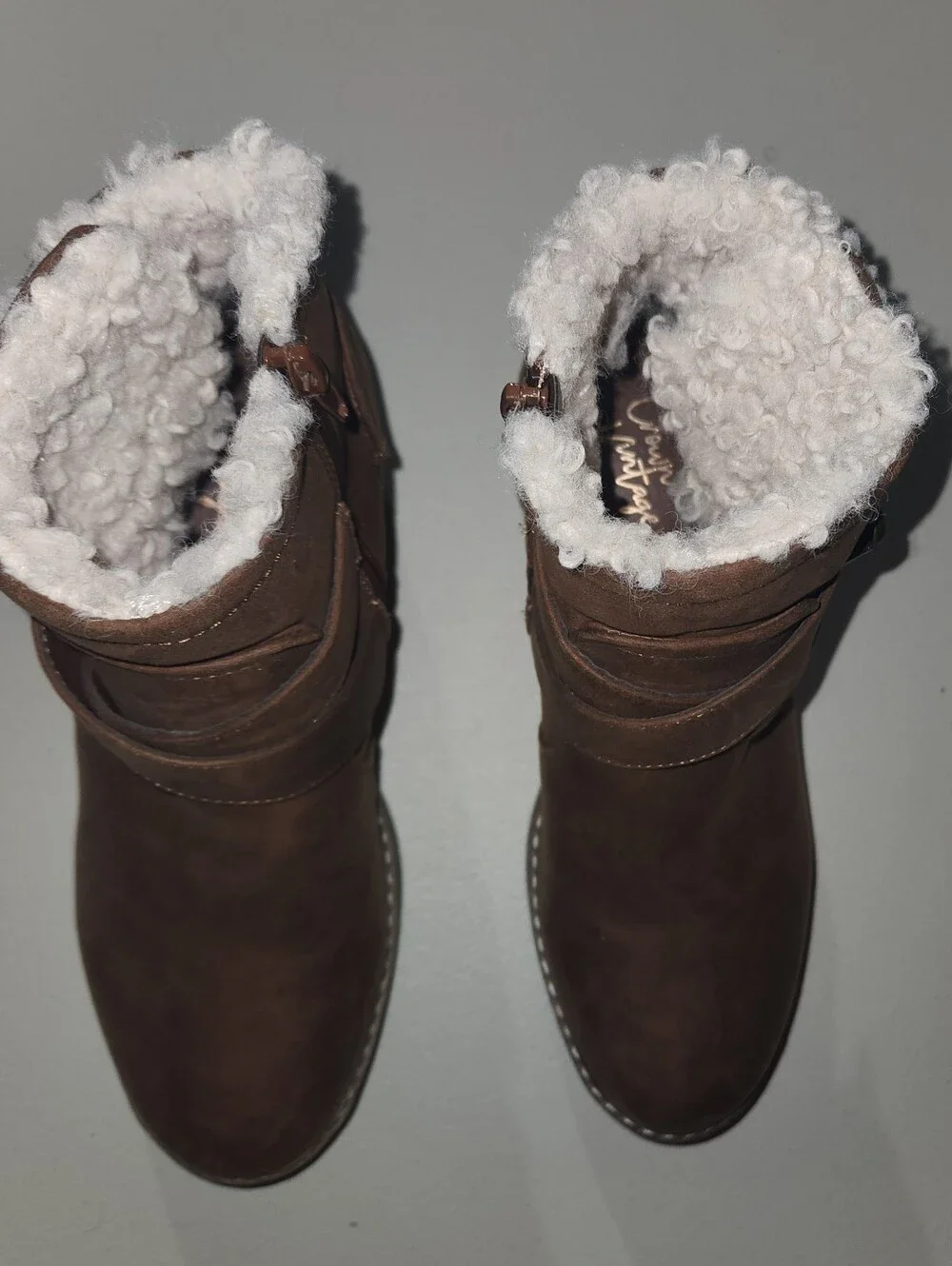 Women's Crown Vintage Brown Faux-Suede Shearling Lined Ankle Boots Size 8