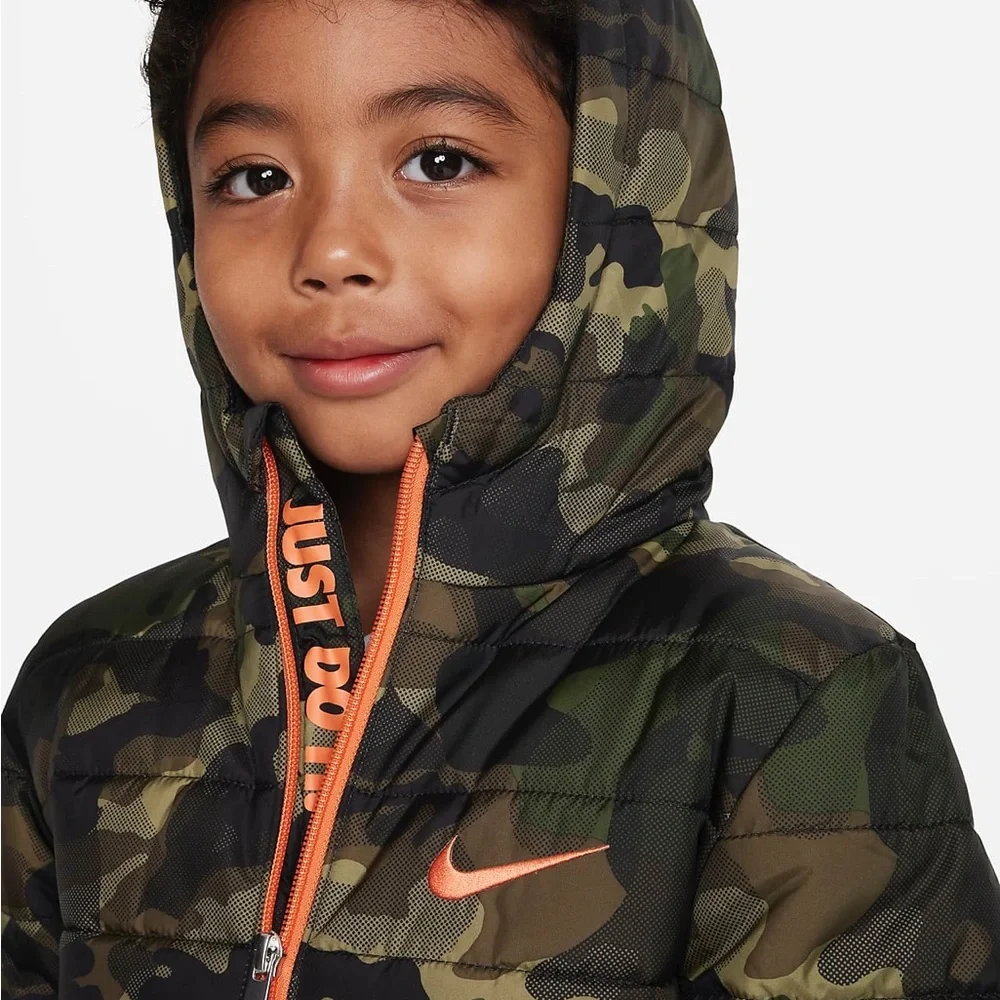 Nike essential padded