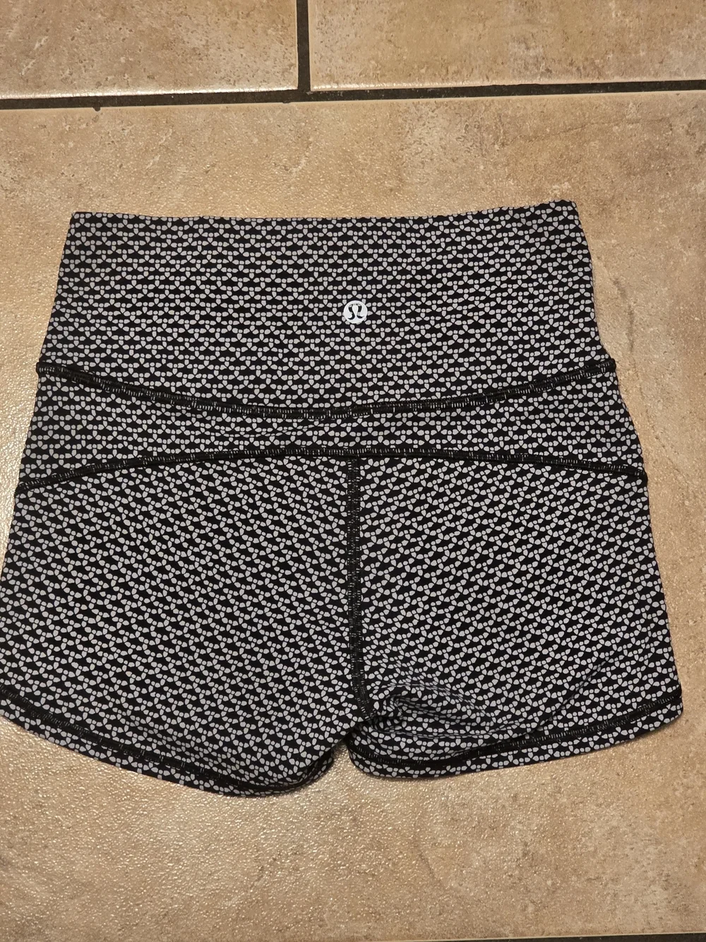 lululemon athletica shorts support
