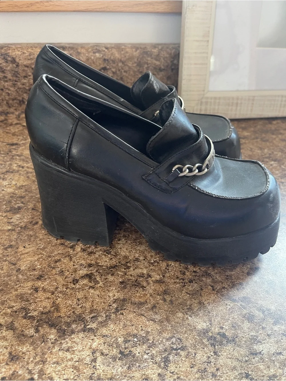 lei heel sturdy