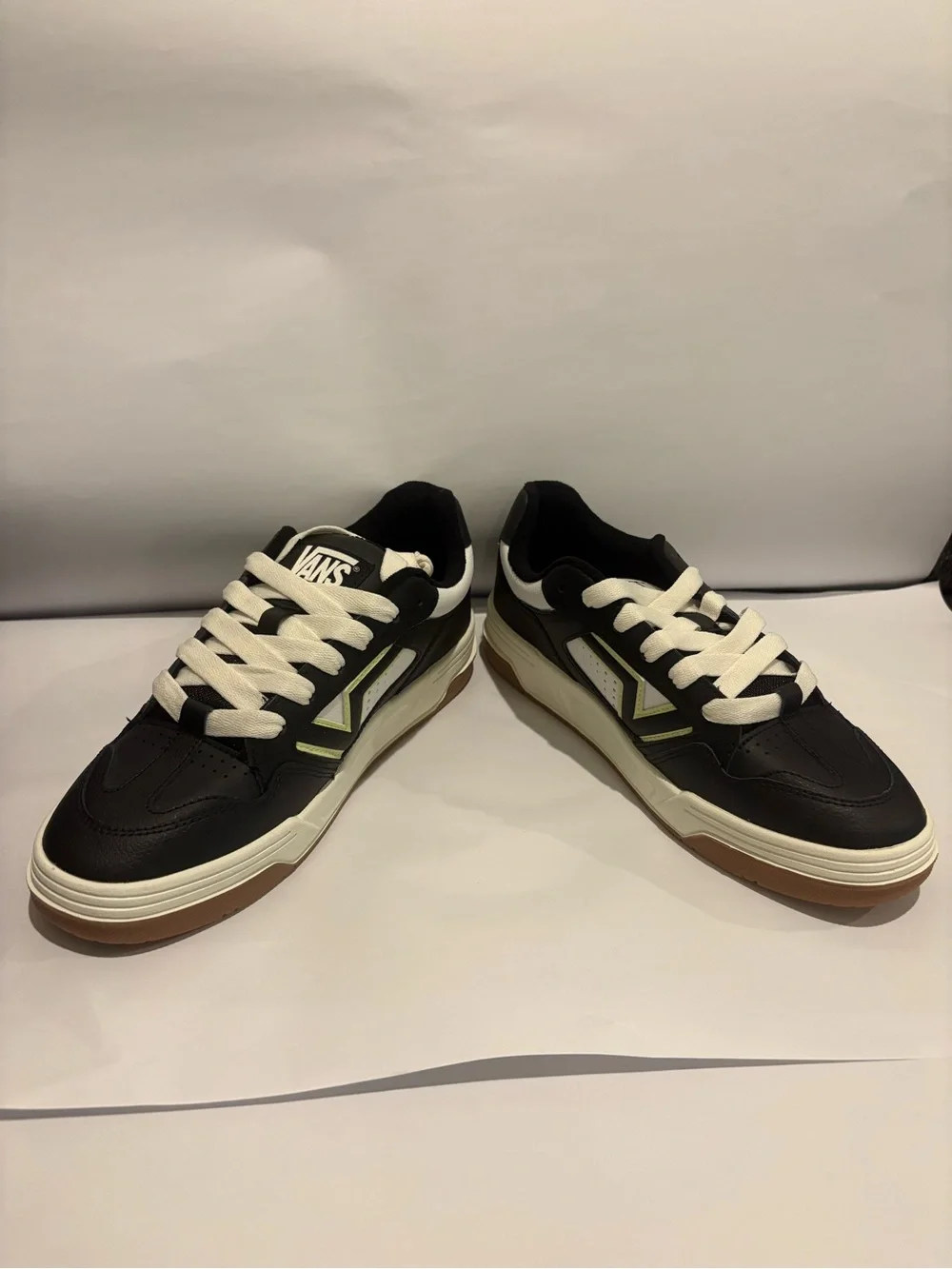 Vans low top