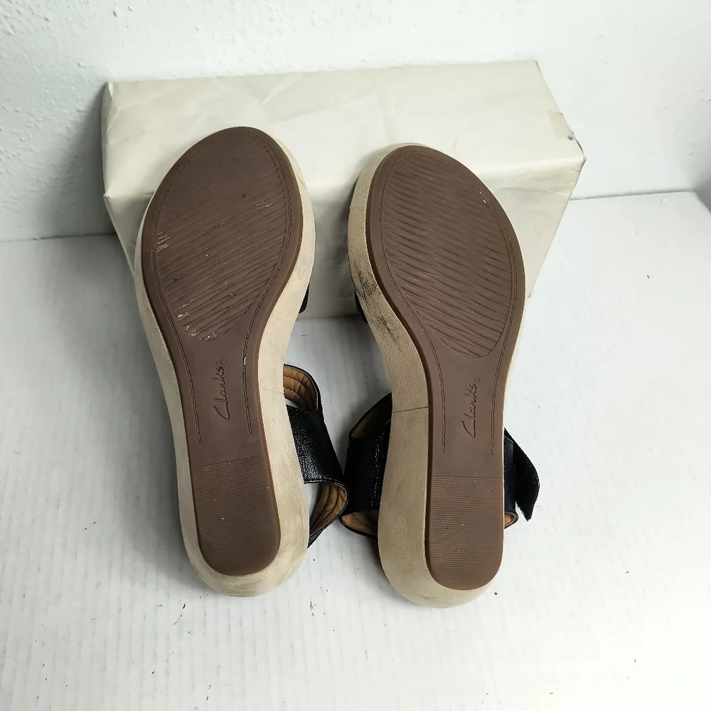 Clarks pre owned