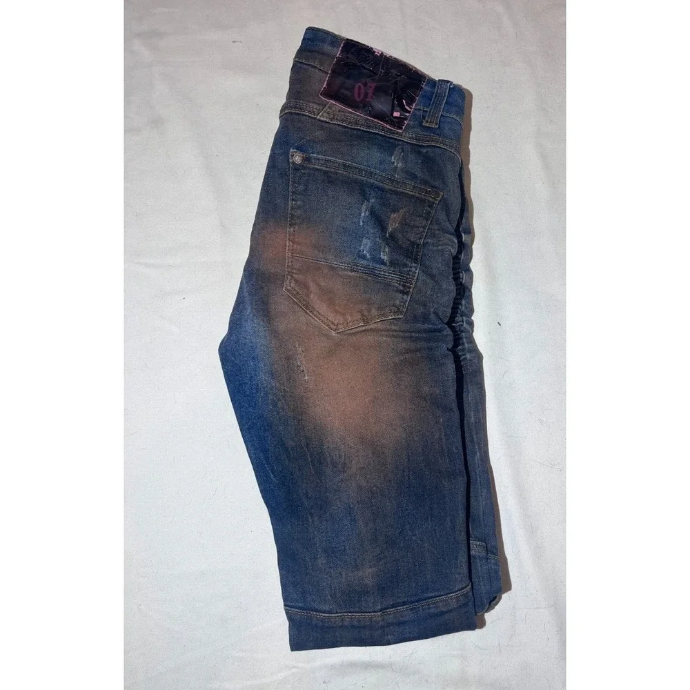 The Square Zero scuffs stains some