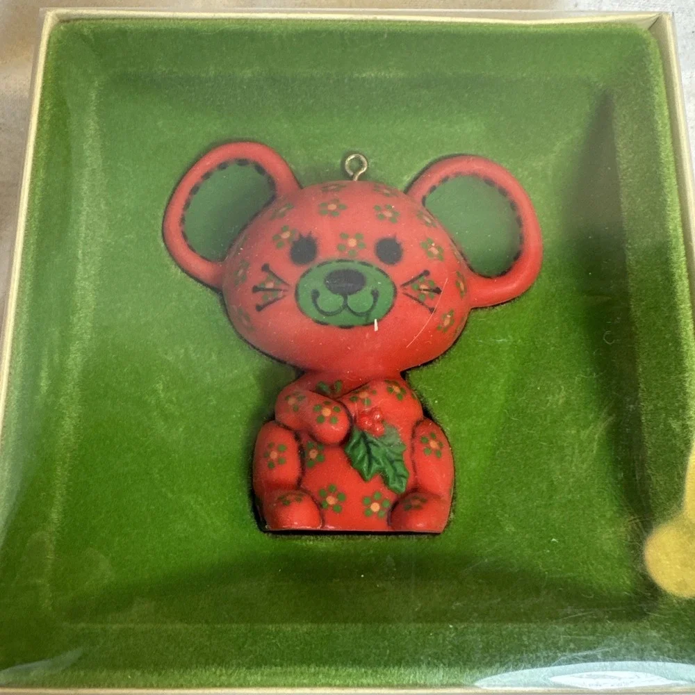Vintage Hallmark Tree Trimmer Christmas Calico Mouse Ornament 3.5