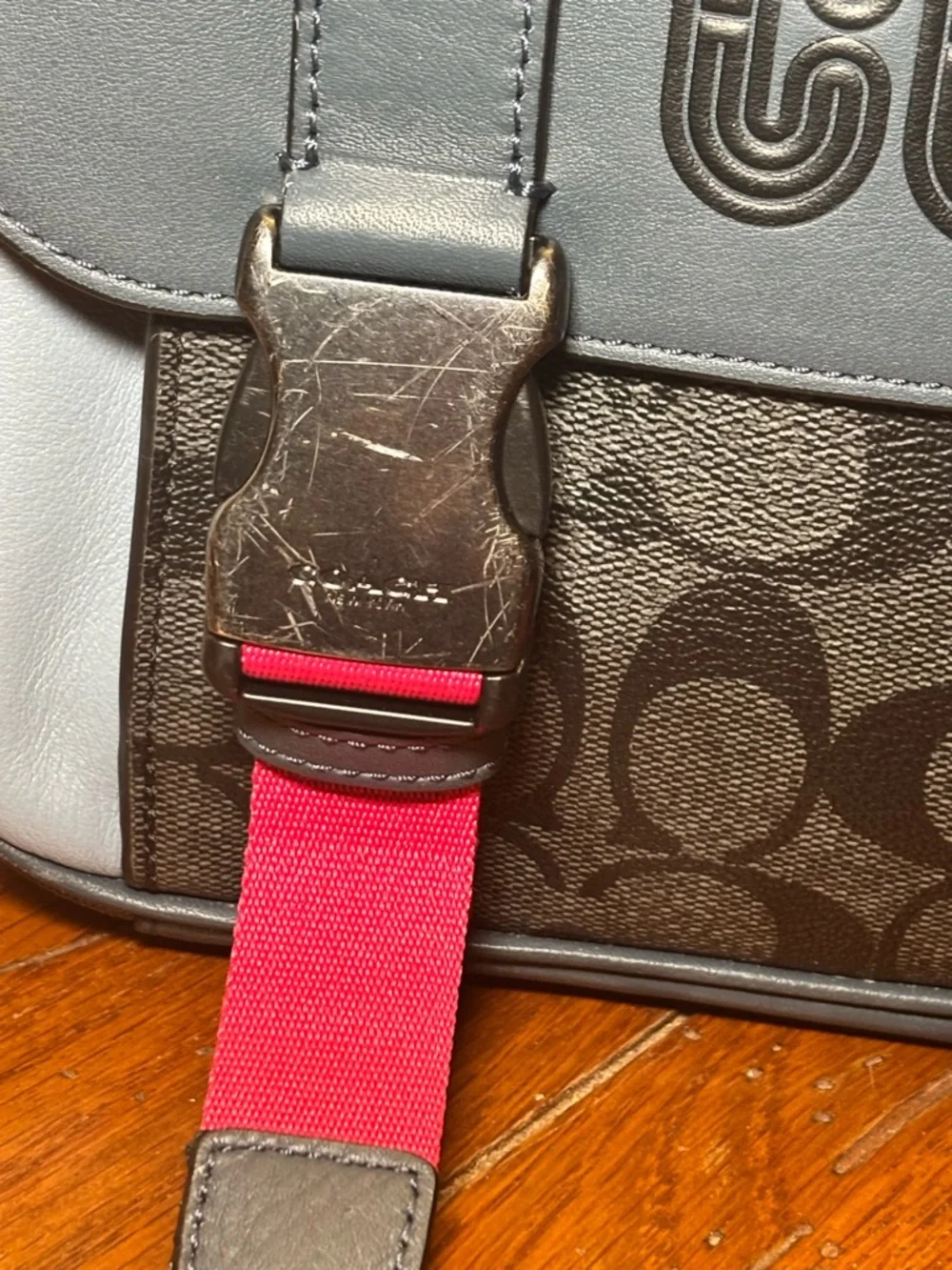 Coach modern sporty