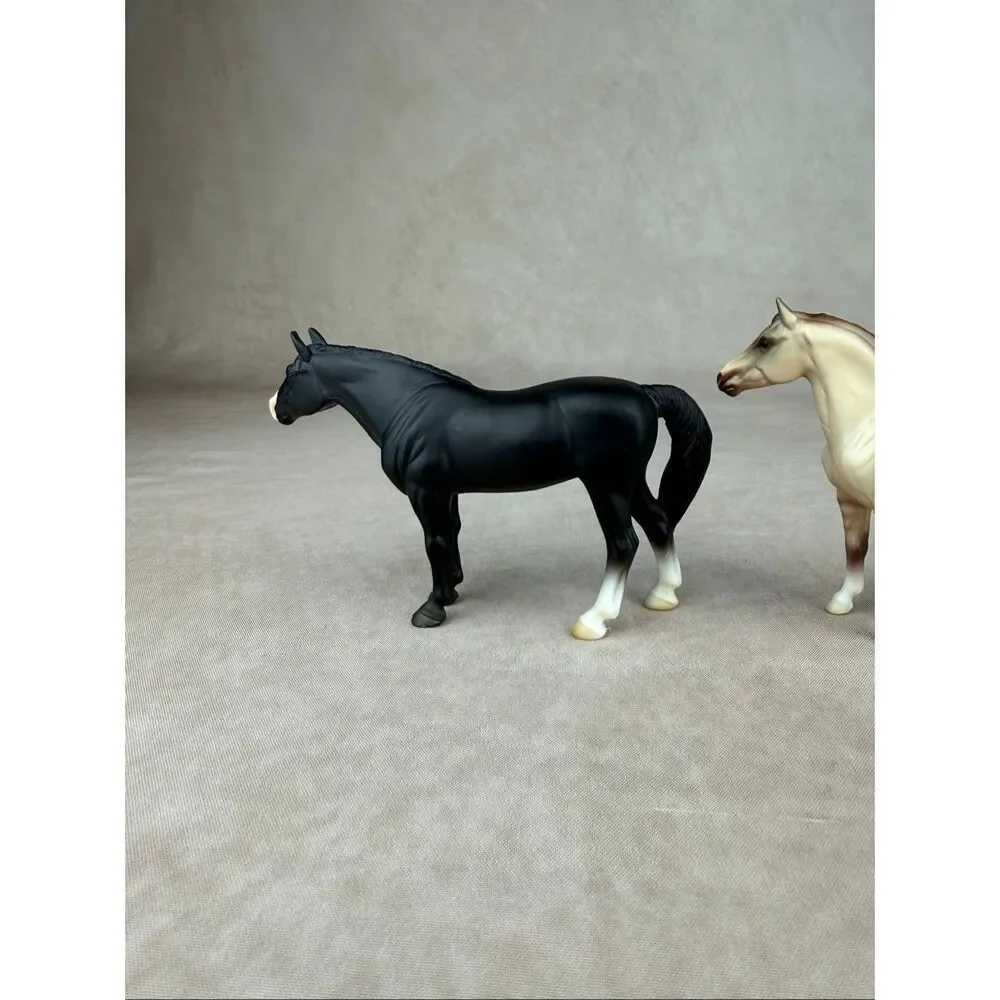 Breyer stablemates horse