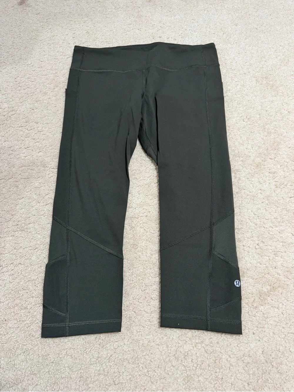 lululemon athletica army green Cropped Leggings