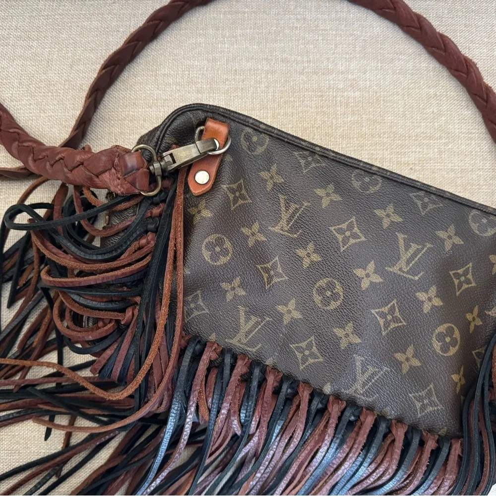 Louis Vuitton iconic louis