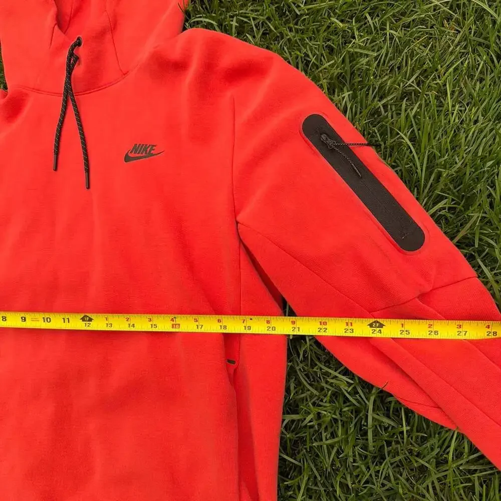 Nike sportswear tech