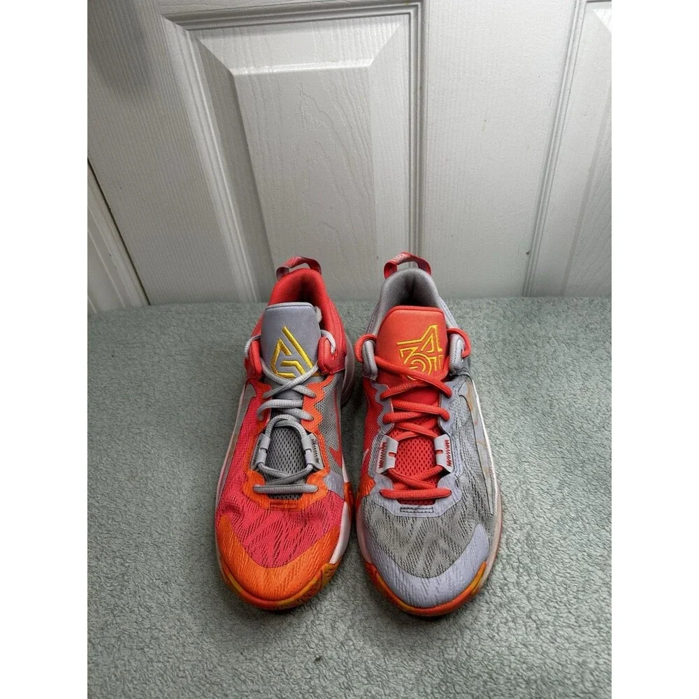 Nike Giannis Immortality 2 Smoothie Basketball Shoes Youth Size 4Y DQ1943-600