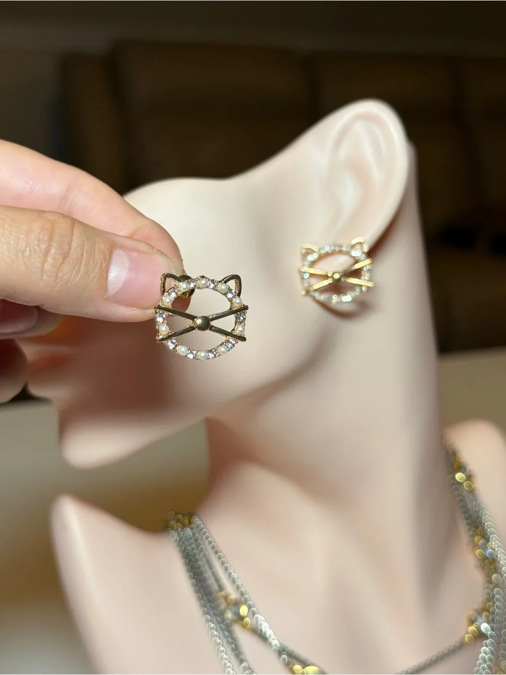 Zara elegant gold