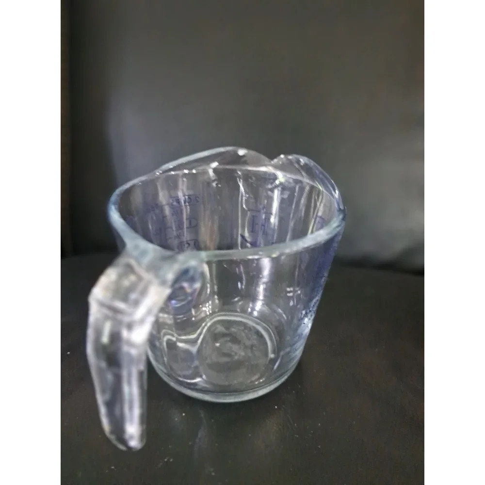 Vintage Anchor Hocking Blue  Measuring Cup D-Handle  16 oz 2 Cup 1‎ Pint
