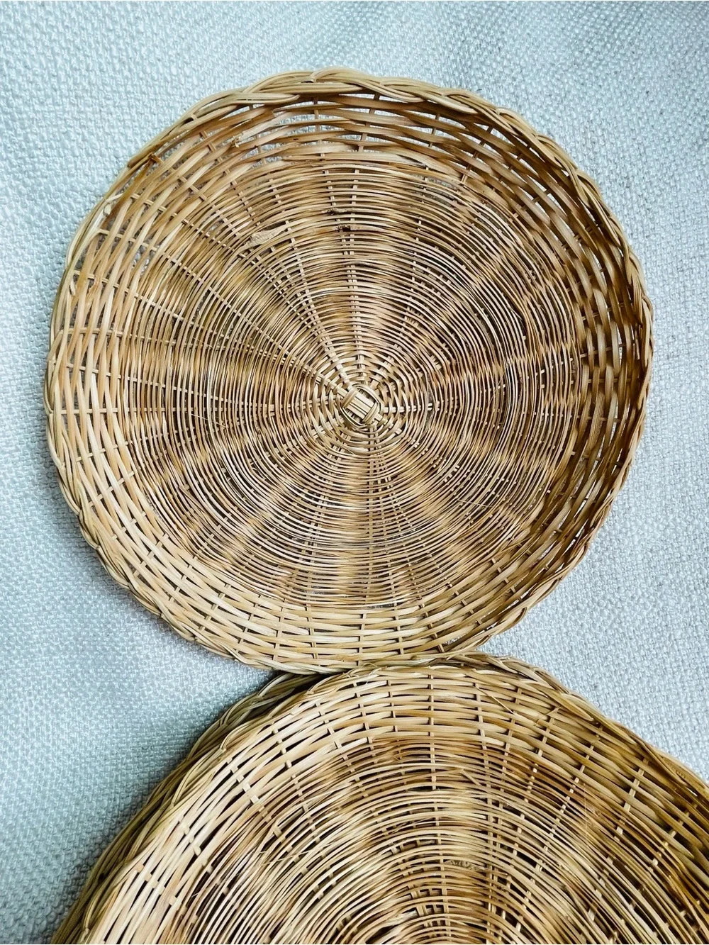N/A woven round