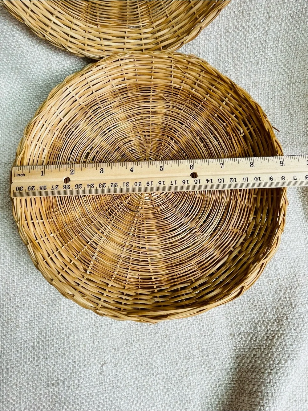 N/A woven round