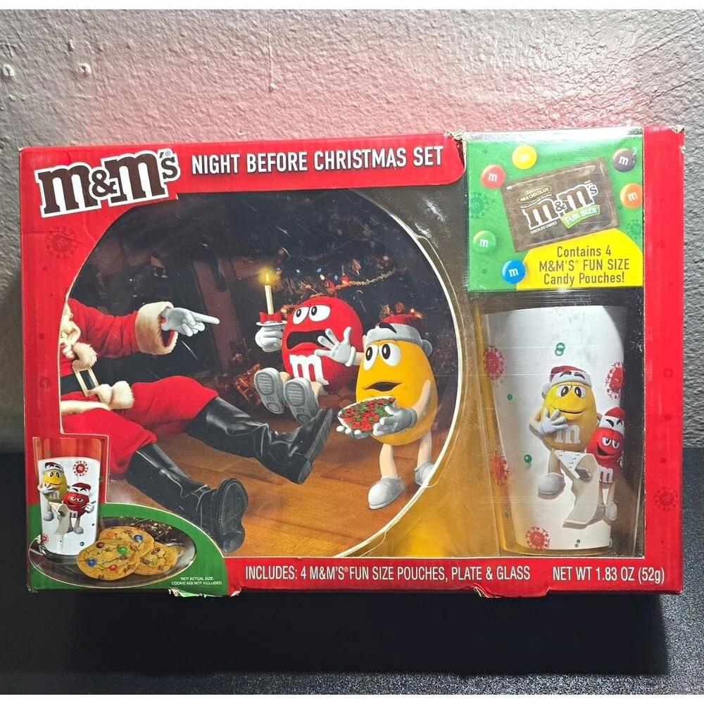 M&M's Night Before Christmas Set Plate & Glass w/ 4 Fun Size Candy Pouches