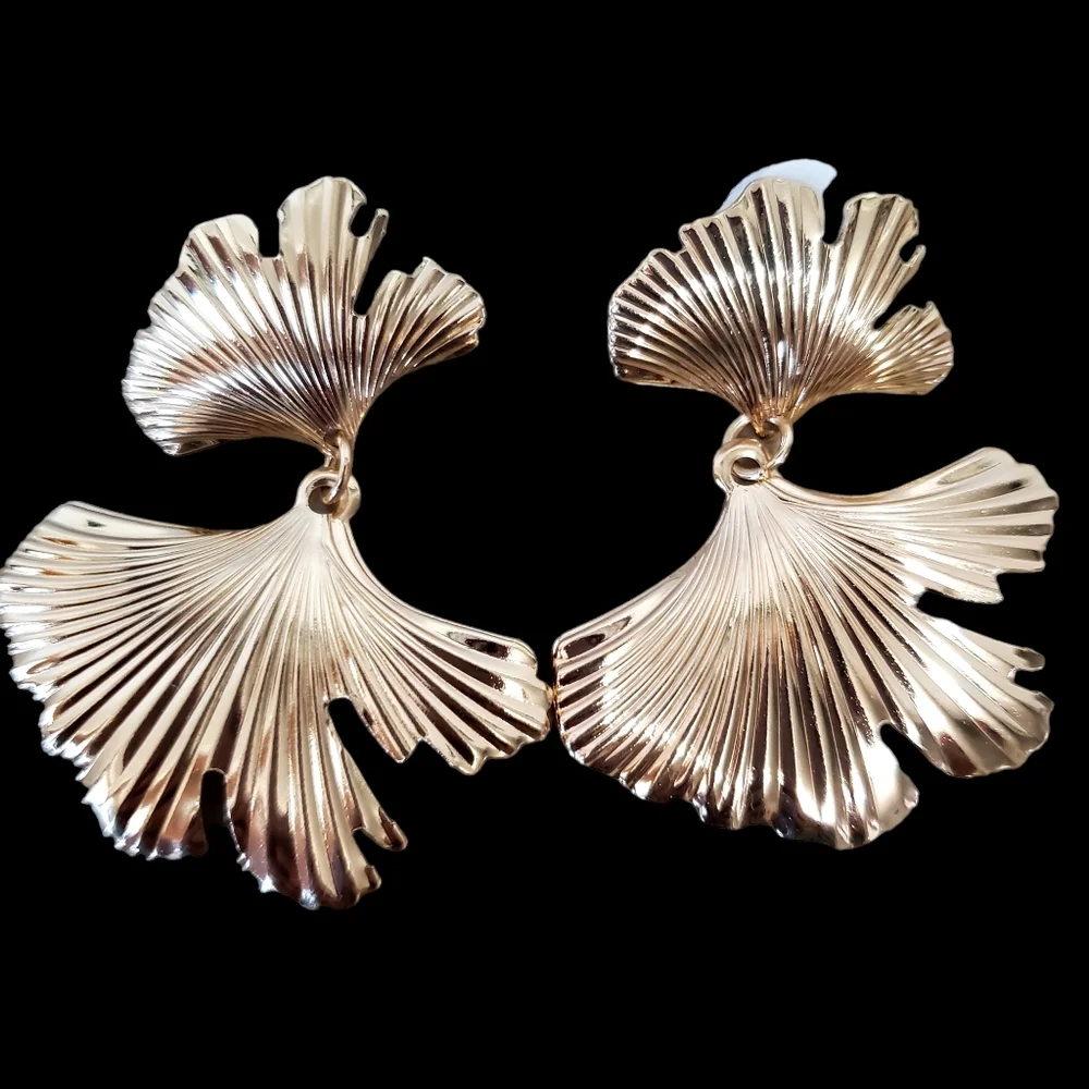 N/A large goldtone