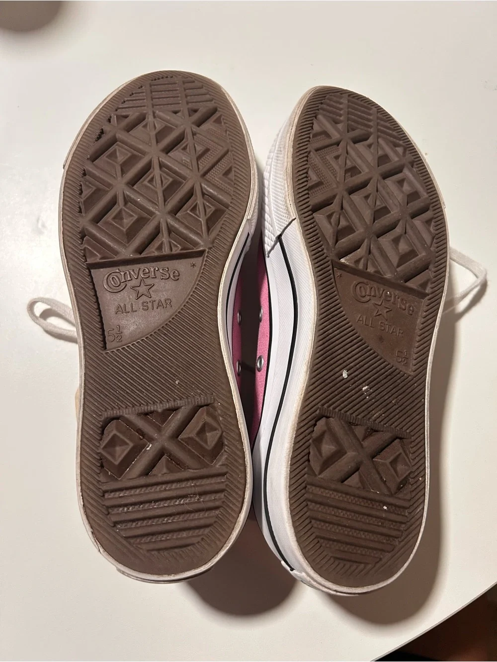 Converse silhouette thick