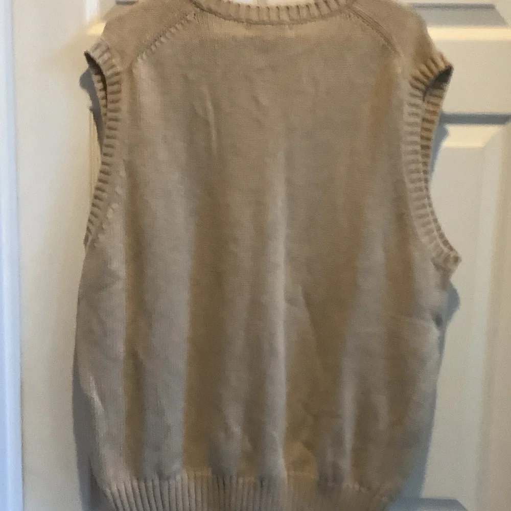 Daniel Cremieux classic neck
