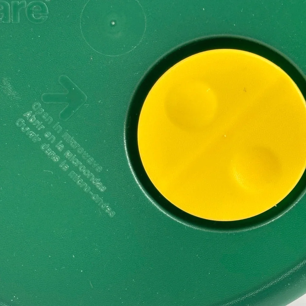 Tupperware Rock N Serve Replacement Lid 3702A-4 Green Yellow Vent 7.5 Inch Round